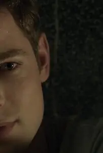 Не оставляй меня (фильм 2018)